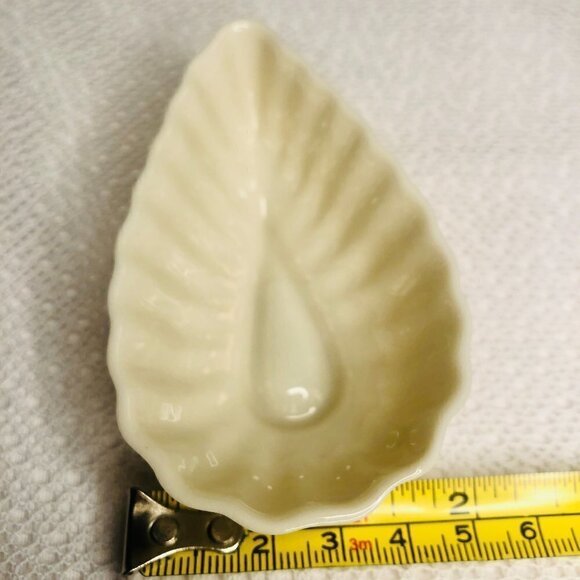 Belleek Vintage Open Salt Cellar Dish Teardrop Fluted 6th Mark 3rd Green - Picture 16 of 16